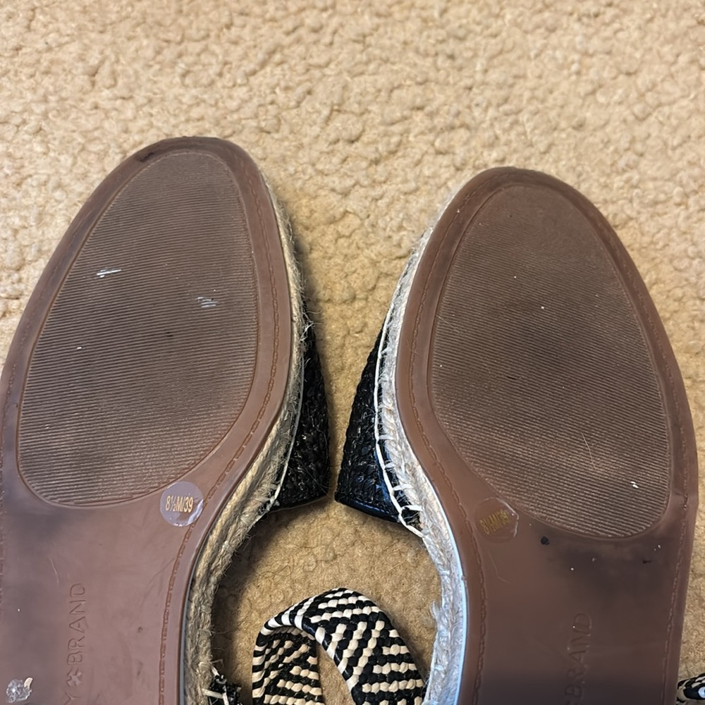 Lucky Brand Black Espadrille Sandals - Picture 3 of 4